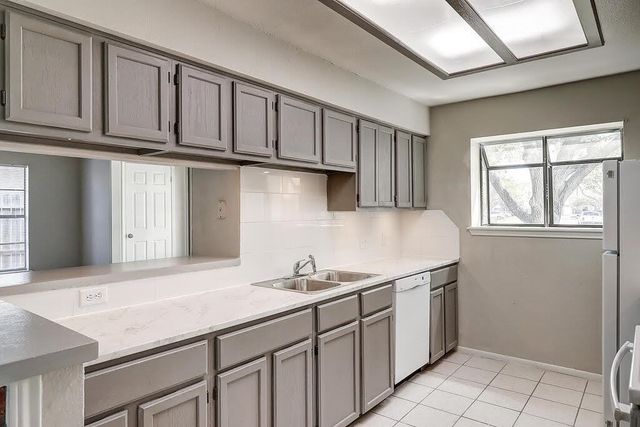 929 Saint Timothy St, Corpus Christi, TX 78418