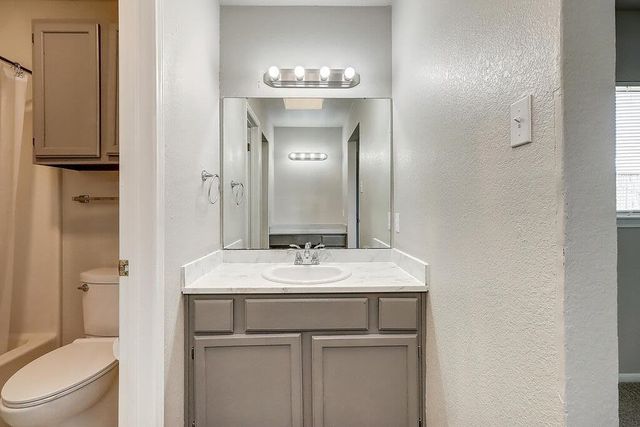 929 Saint Timothy St, Corpus Christi, TX 78418