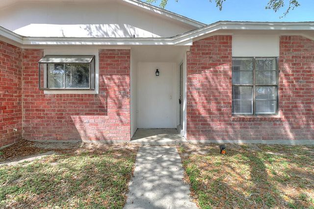 929 Saint Timothy St, Corpus Christi, TX 78418