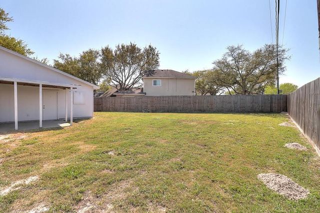 929 Saint Timothy St, Corpus Christi, TX 78418