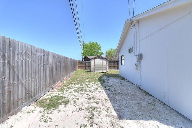 929 Saint Timothy St, Corpus Christi, TX 78418
