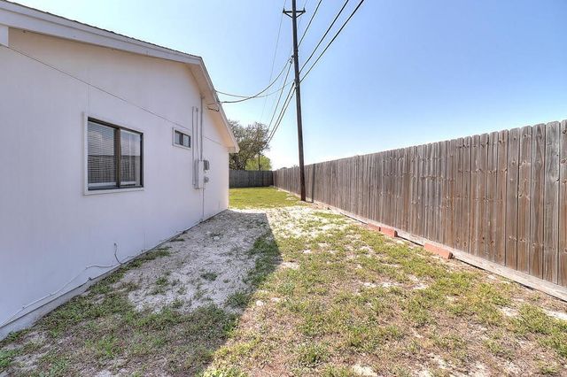 929 Saint Timothy St, Corpus Christi, TX 78418