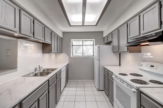 929 Saint Timothy St, Corpus Christi, TX 78418