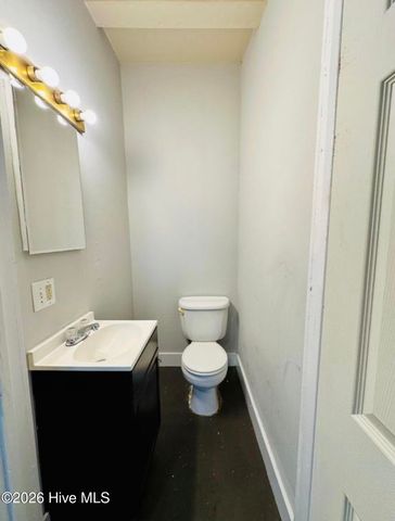 815 S 5th Avenue, Wilmington, NC 28401