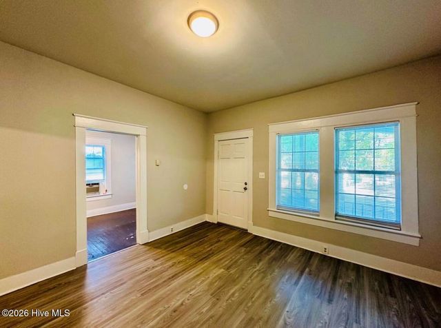 815 S 5th Avenue, Wilmington, NC 28401