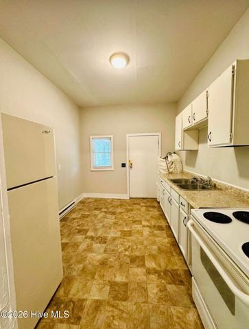 815 S 5th Avenue, Wilmington, NC 28401