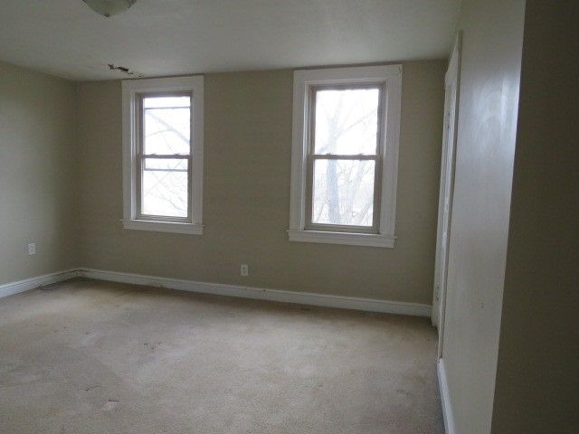 4 Terrace Ave, Carnegie, PA 15106