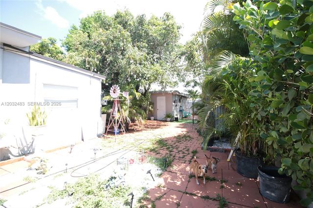 359 E 12th St, Hialeah, FL 33010