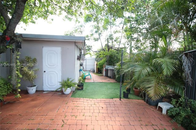 359 E 12th St, Hialeah, FL 33010