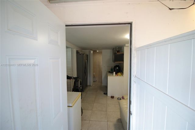 359 E 12th St, Hialeah, FL 33010