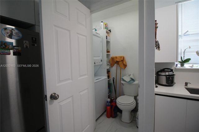359 E 12th St, Hialeah, FL 33010