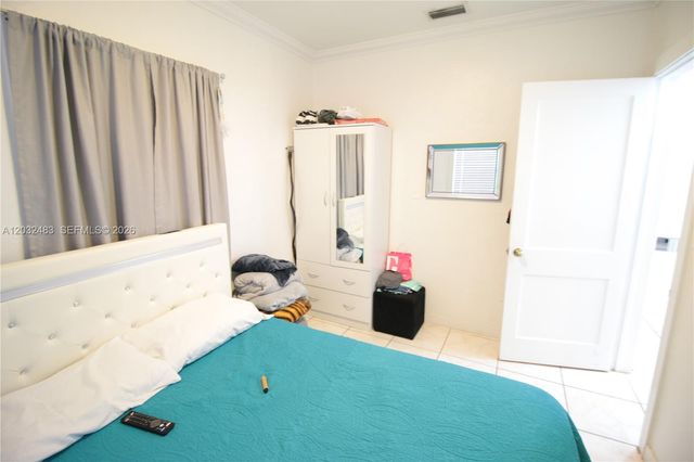 359 E 12th St, Hialeah, FL 33010