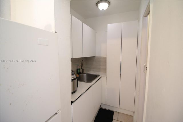 359 E 12th St, Hialeah, FL 33010
