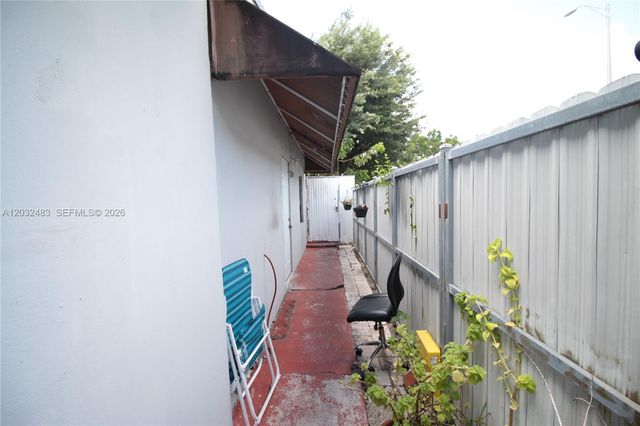 359 E 12th St, Hialeah, FL 33010