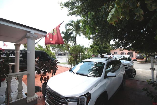 359 E 12th St, Hialeah, FL 33010