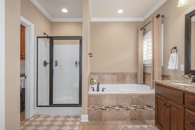 1114 Matheus Dr, Murfreesboro, TN 37128