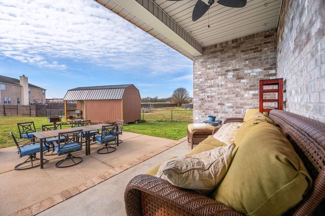 1114 Matheus Dr, Murfreesboro, TN 37128