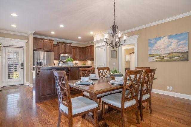 1114 Matheus Dr, Murfreesboro, TN 37128