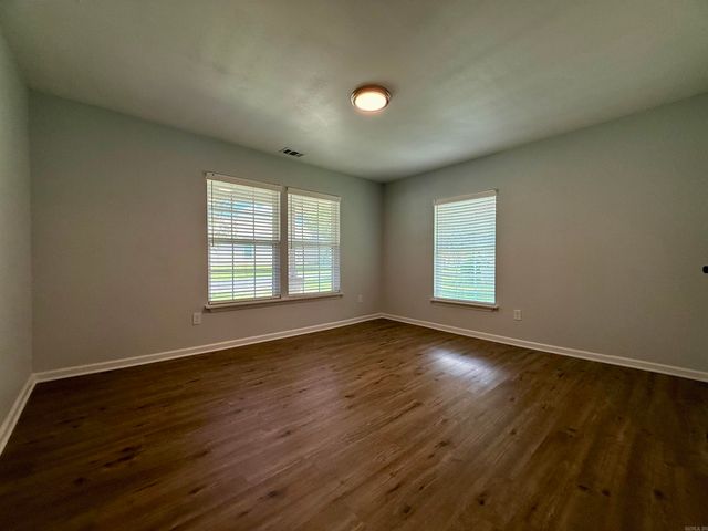 708 W Ashley St, Benton, AR 72015