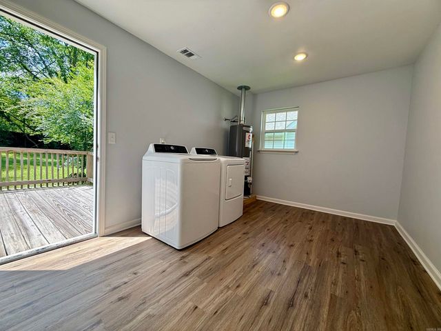 708 W Ashley St, Benton, AR 72015