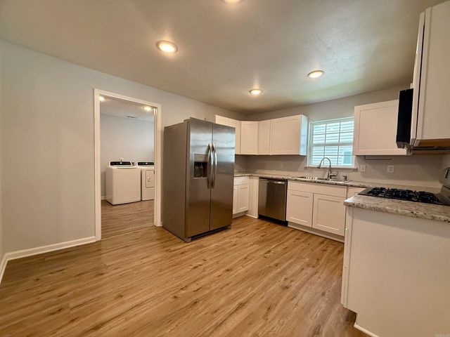 708 W Ashley St, Benton, AR 72015