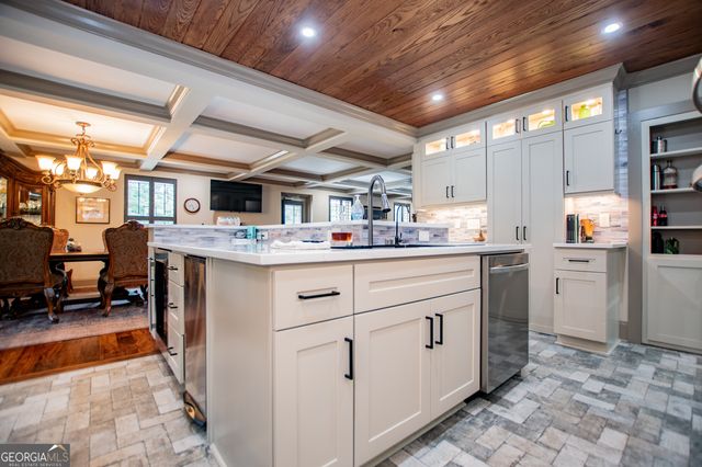 2070 Lovvorn Road, Carrollton, GA 30117