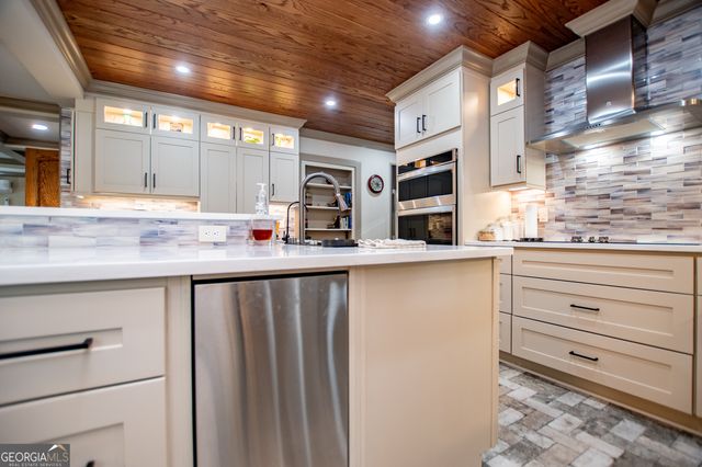 2070 Lovvorn Road, Carrollton, GA 30117