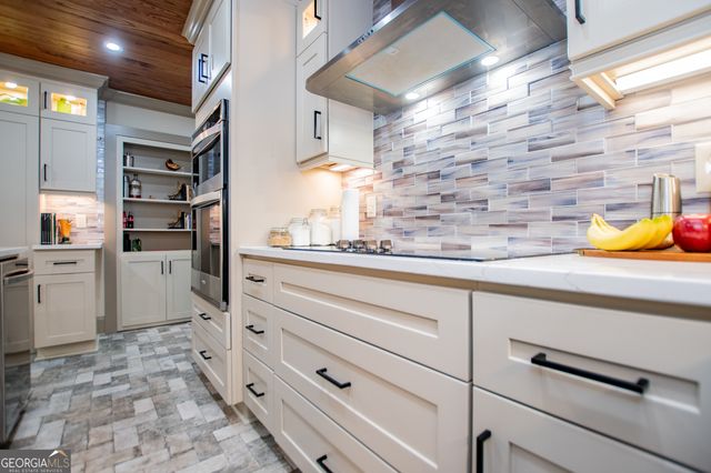 2070 Lovvorn Road, Carrollton, GA 30117