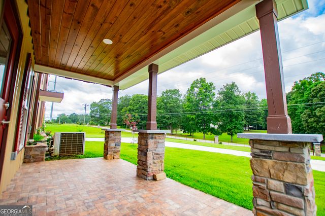 2070 Lovvorn Road, Carrollton, GA 30117