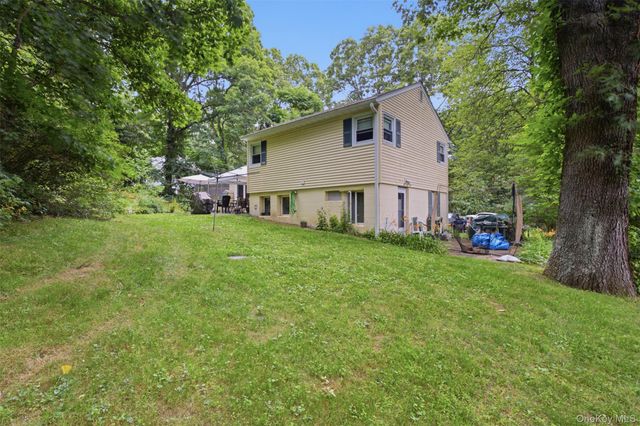 4 Lorraine Road, South Salem, NY 10590