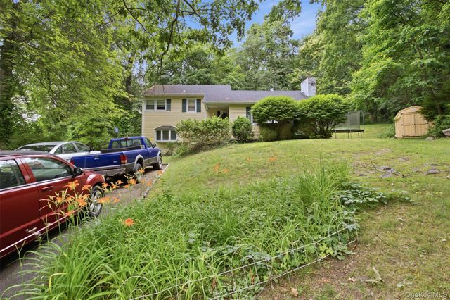 4 Lorraine Road, South Salem, NY 10590