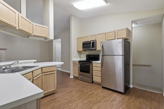 6804 N Capital Of Texas Highway 422, Austin, TX 78731