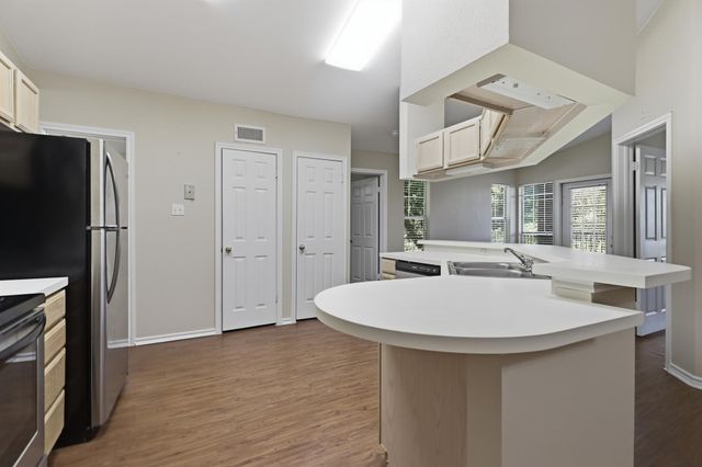 6804 N Capital Of Texas Highway 422, Austin, TX 78731