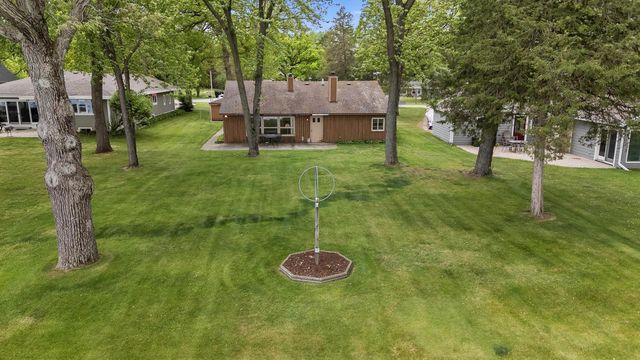 W378S5074 W Pretty Lake ROAD, Dousman, WI 53118