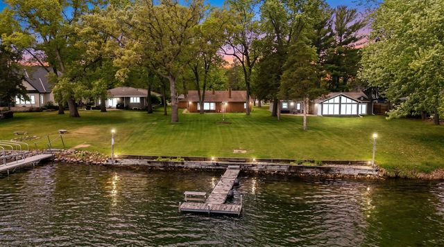 W378S5074 W Pretty Lake ROAD, Dousman, WI 53118