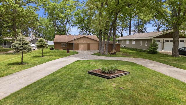 W378S5074 W Pretty Lake ROAD, Dousman, WI 53118