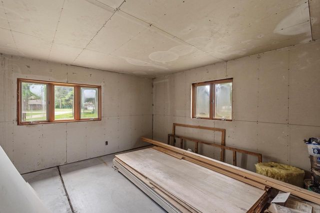 W378S5074 W Pretty Lake ROAD, Dousman, WI 53118