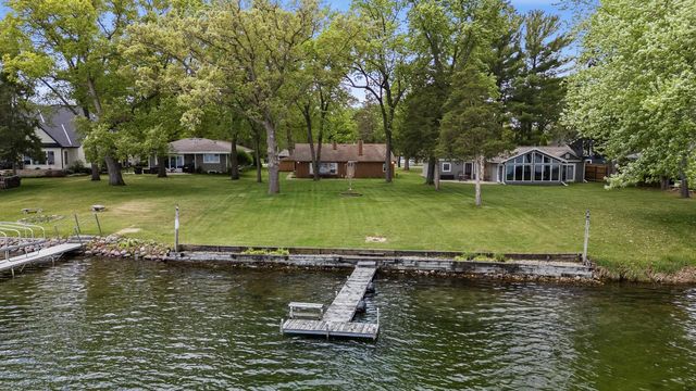 W378S5074 W Pretty Lake ROAD, Dousman, WI 53118