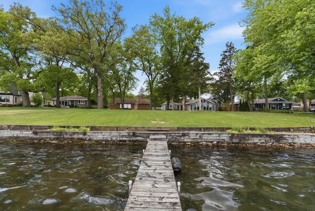 W378S5074 W Pretty Lake ROAD, Dousman, WI 53118