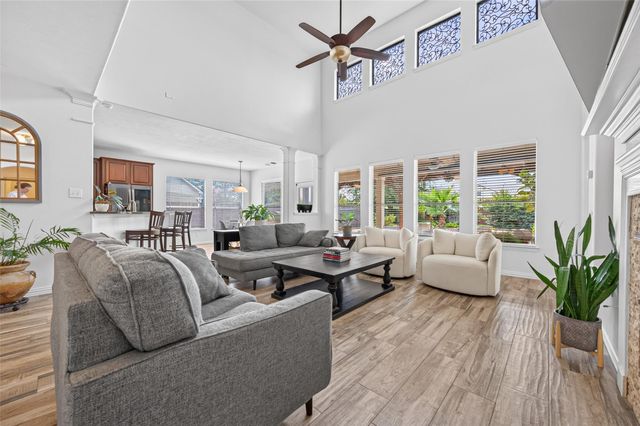 9634 Empress Crossing Drive, Spring, TX 77379