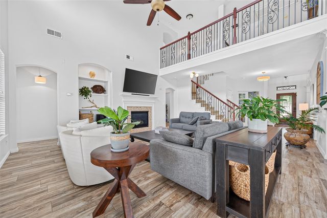 9634 Empress Crossing Drive, Spring, TX 77379
