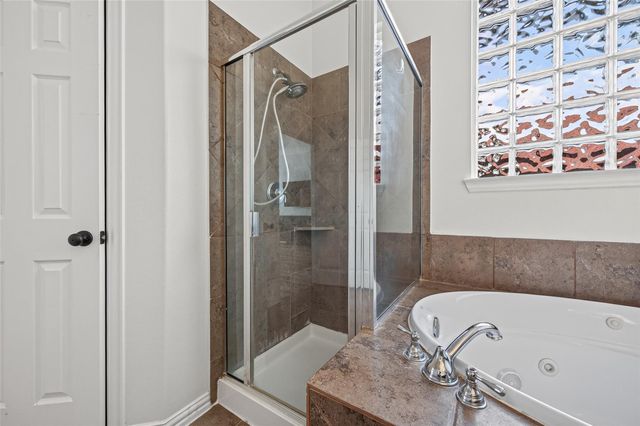 9634 Empress Crossing Drive, Spring, TX 77379