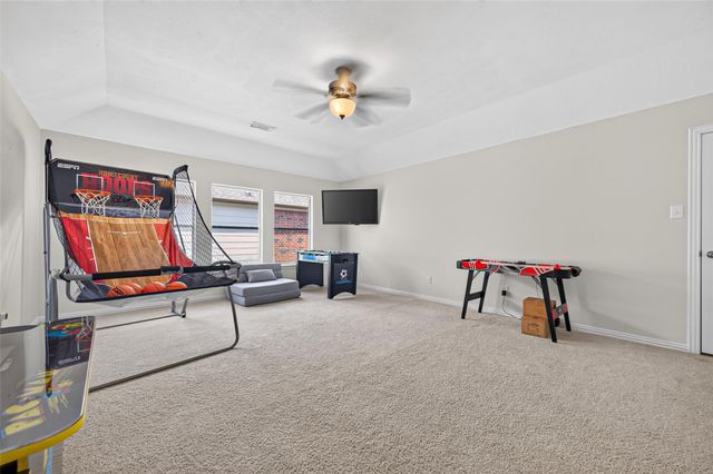 9634 Empress Crossing Drive, Spring, TX 77379