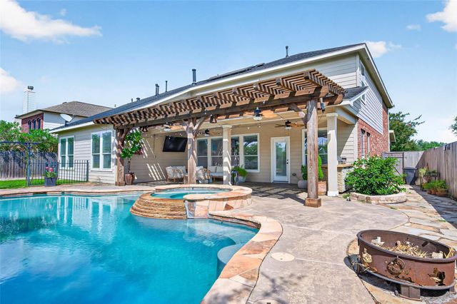 9634 Empress Crossing Drive, Spring, TX 77379