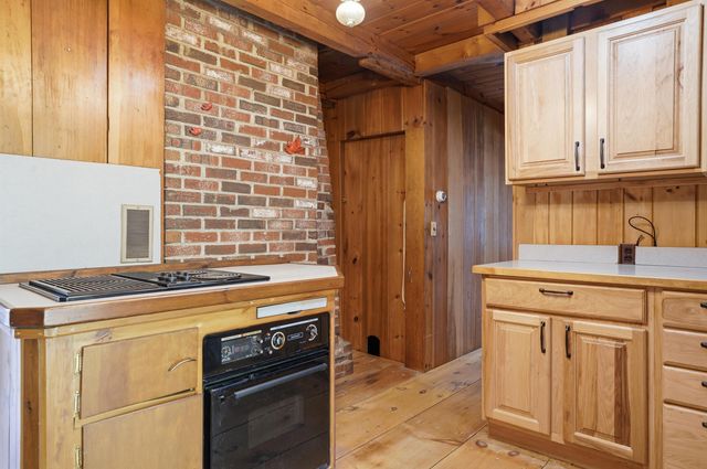 52 Nevins Road, Hollis, NH 03049