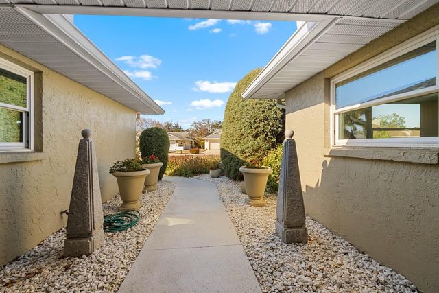 2110 W VIEW DRIVE, Sun City Center, FL 33573