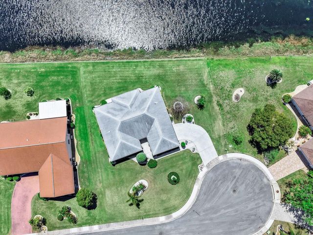 2110 W VIEW DRIVE, Sun City Center, FL 33573