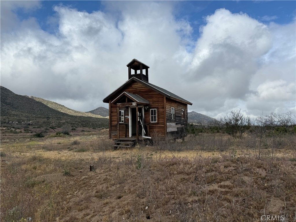 Image 72 of property listing at 45051 Bonny Lane, Aguanga, CA 92536