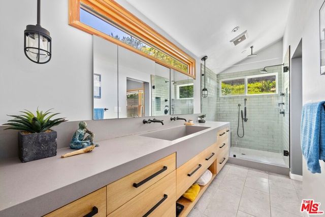 6052 W 76th Street, Los Angeles, CA 90045
