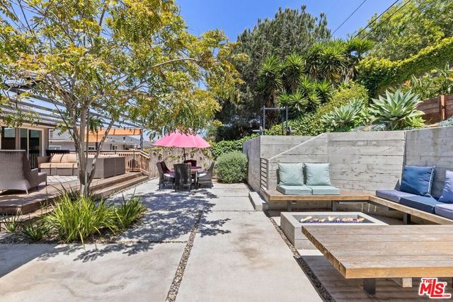6052 W 76th Street, Los Angeles, CA 90045